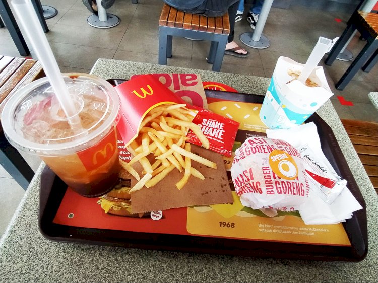 McDonald's Burger Nasi Goreng Mamang-mamang